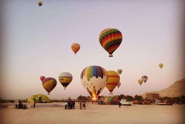 Luxor Hot Air Balloon Premium Minibus Tour – 1 Day & 1 Night - Photo 4